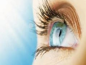 为什么揉眼睛时会看到光斑？